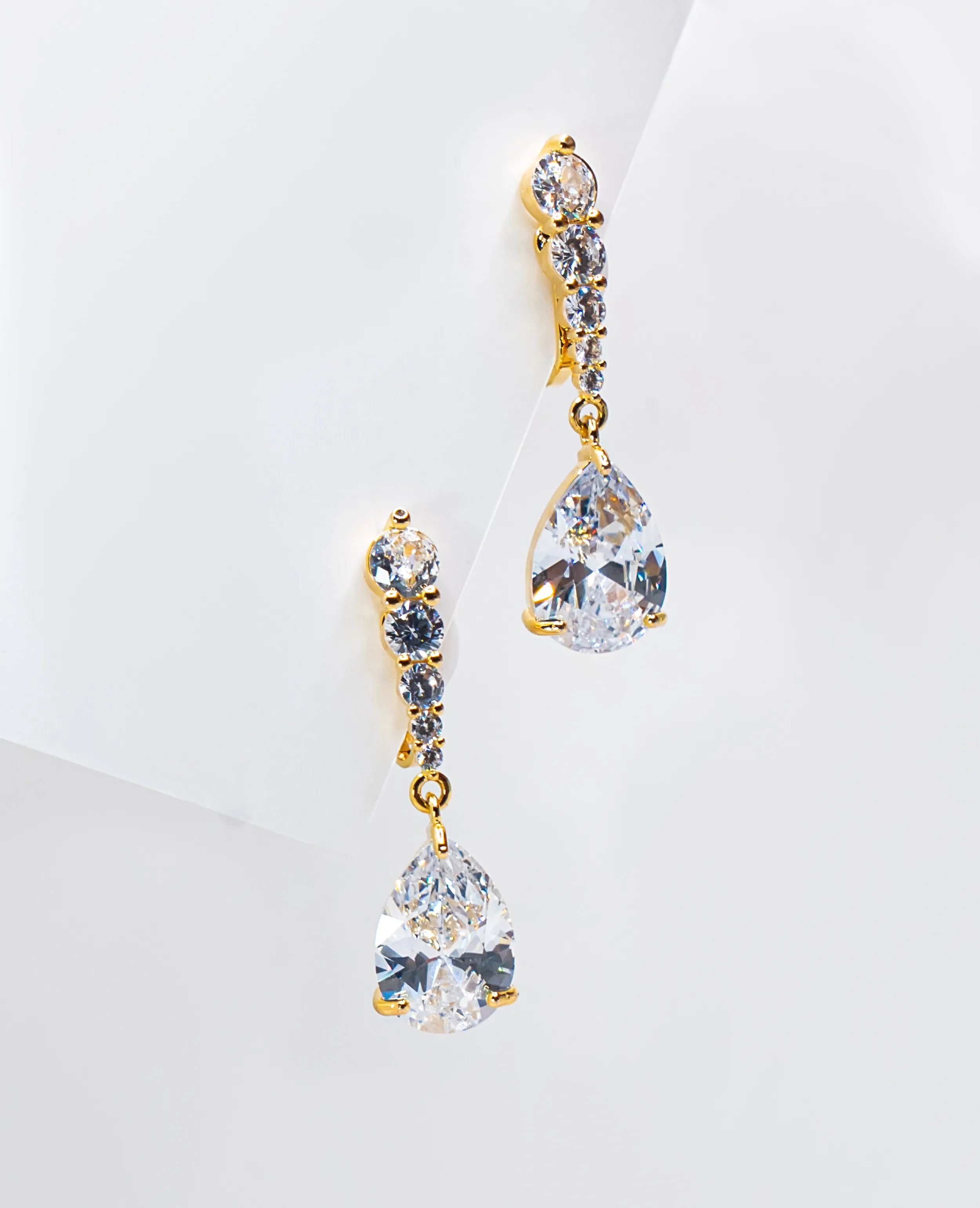 Semi-Hanging AD Clip-On Earrings (No Piercing Needed)