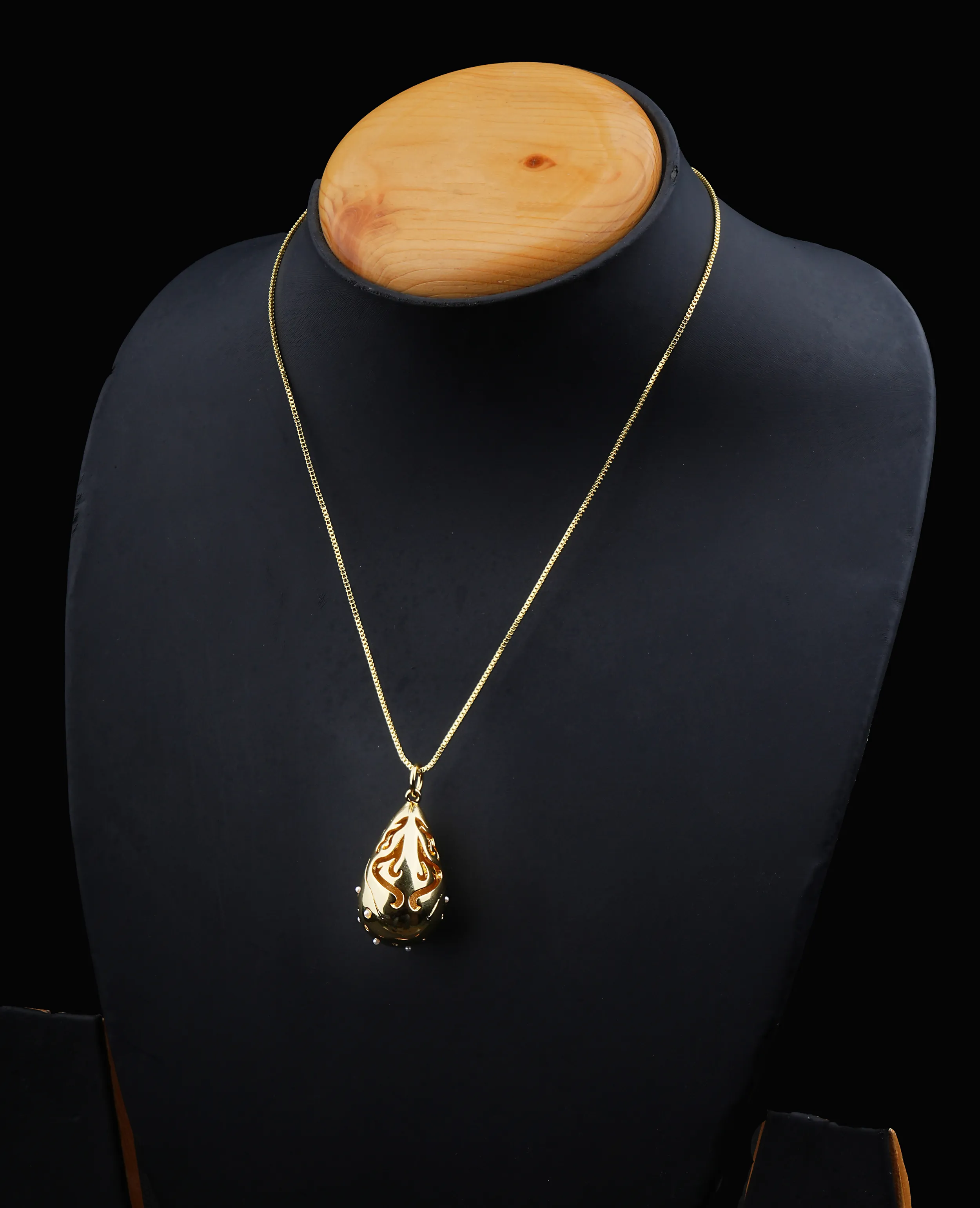 AD Studded Golden Metallic Drop Chain Pendant