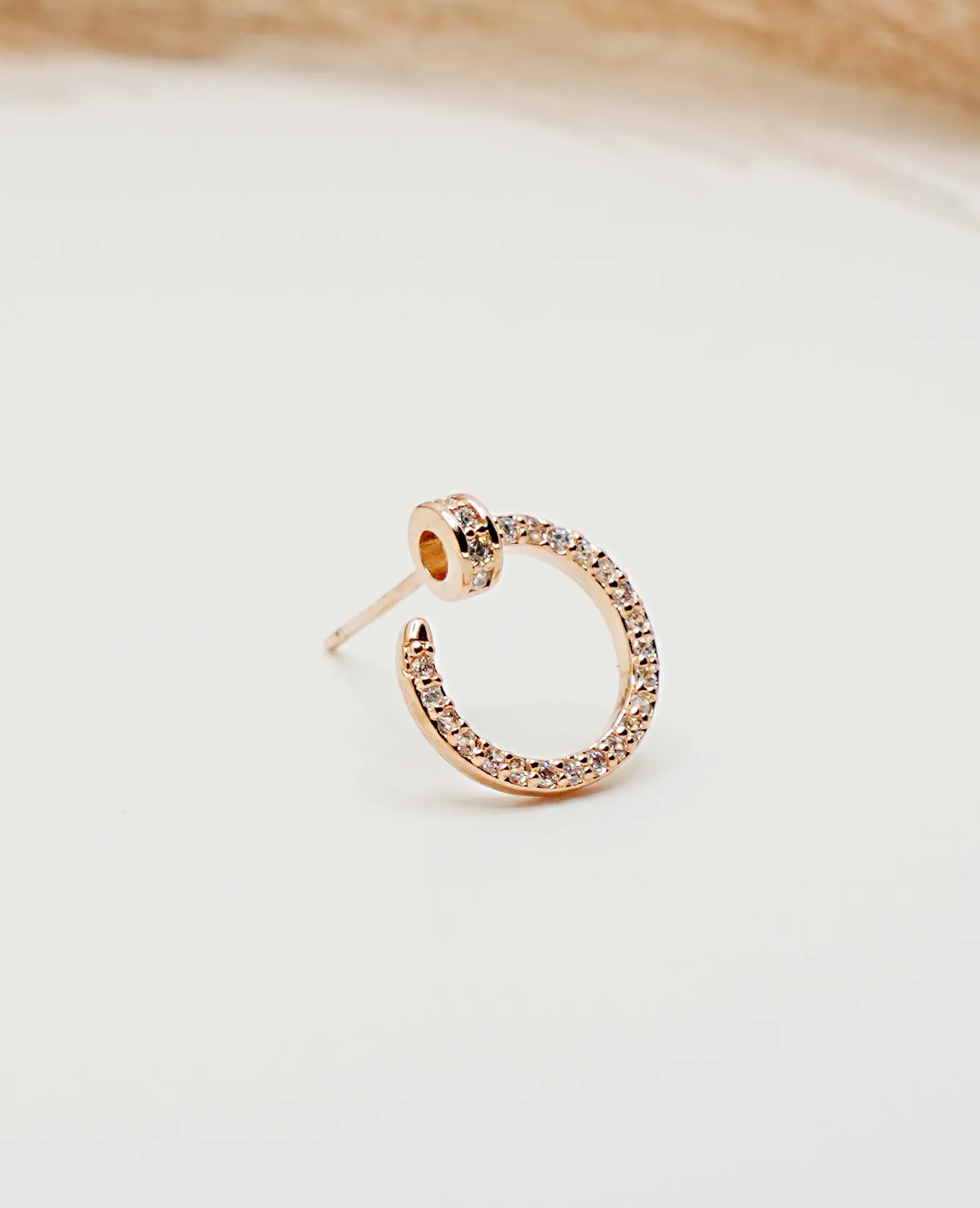 AD Rose Gold Tops – Subtle Elegance with a Sparkling Touch