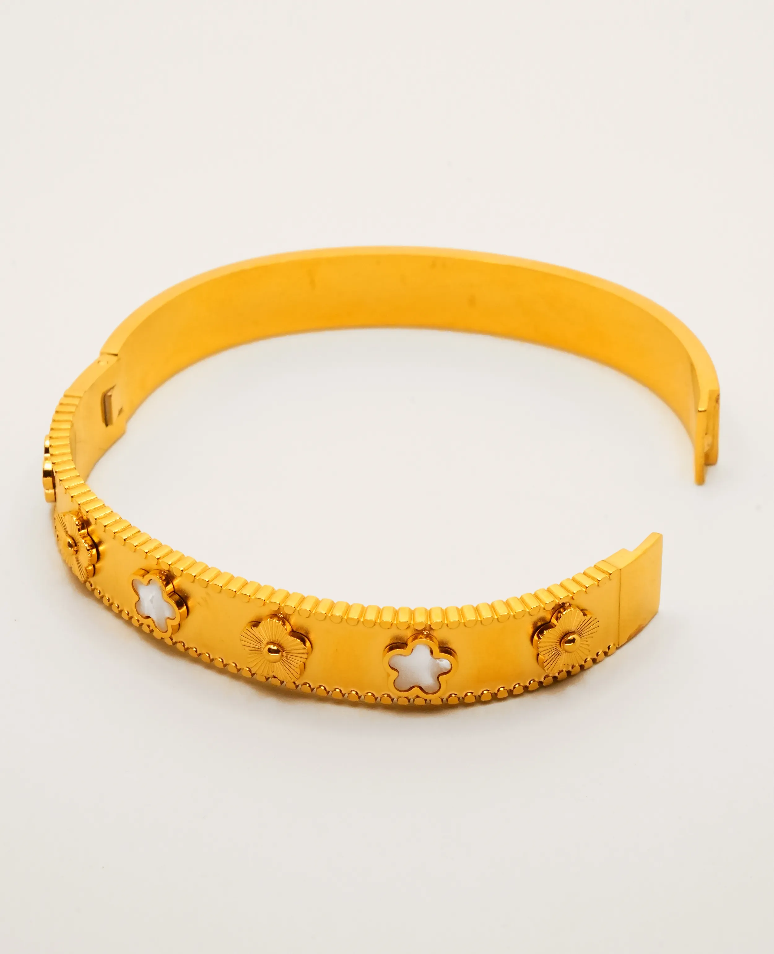 Western Bracelet with Mother of Pearl