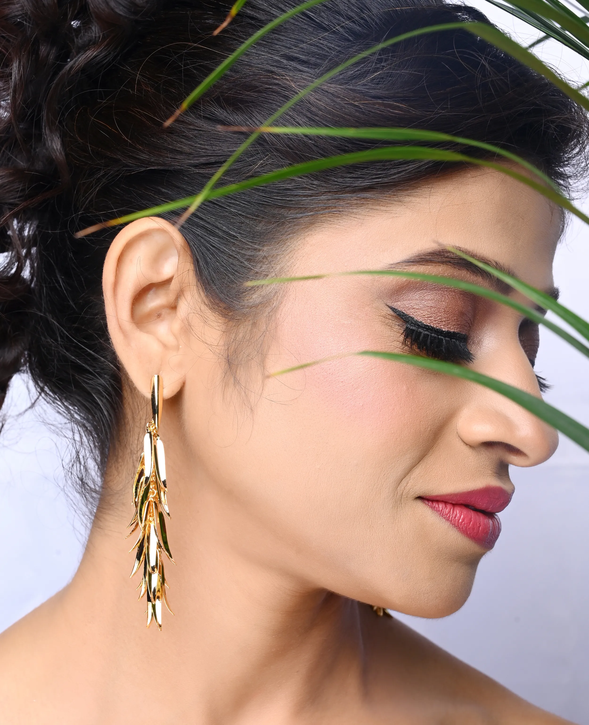 Golden Leaf Flair Hanging Earrings - Nature's Elegance