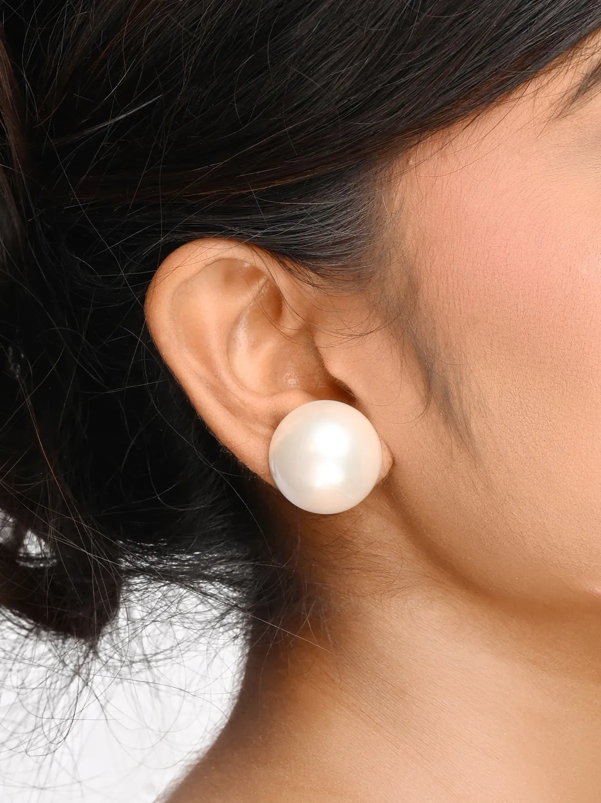 Pearl Studs