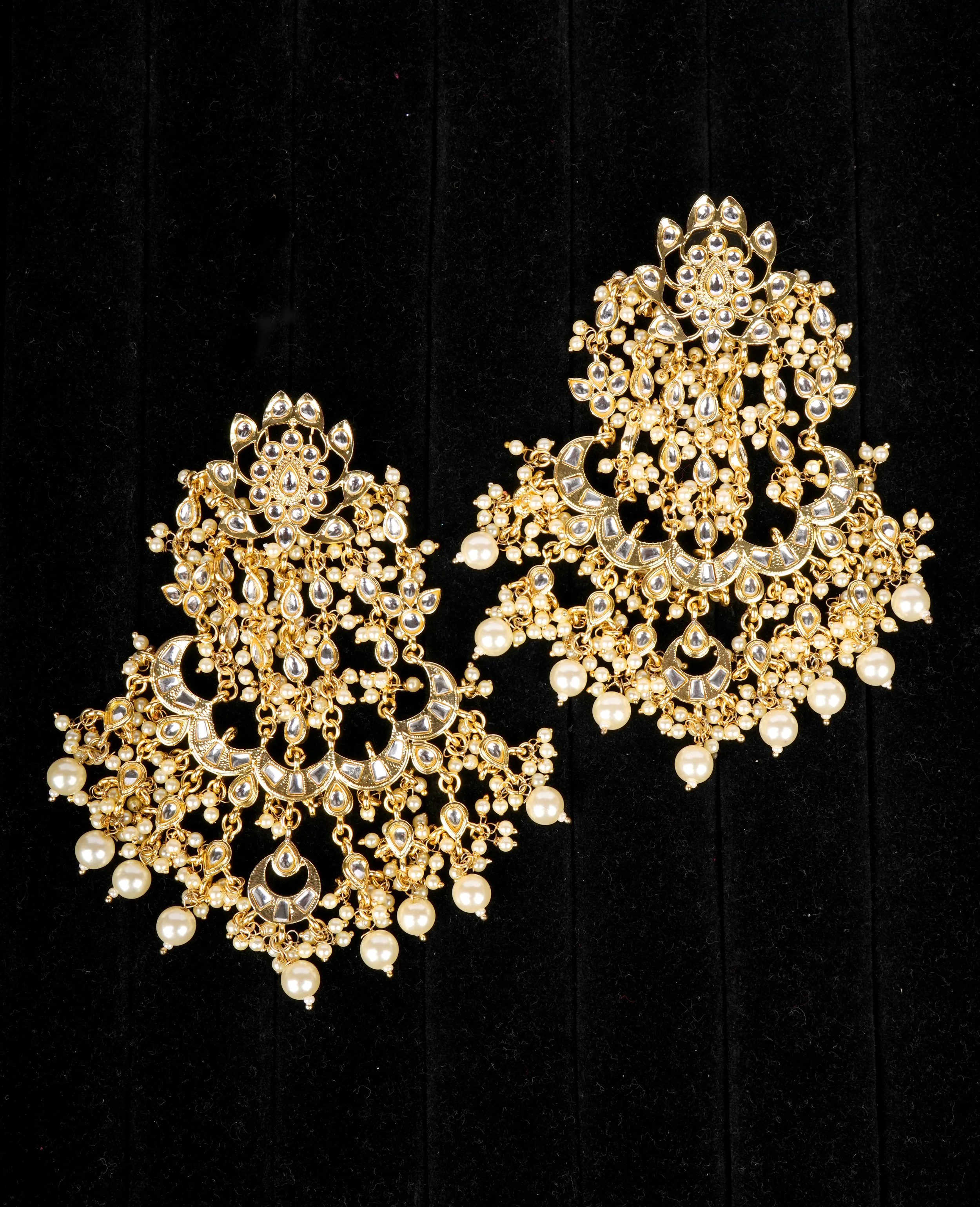 Kundan Chandelier Soft Pearl Traditional Earrings – A Touch of Regal Elegance