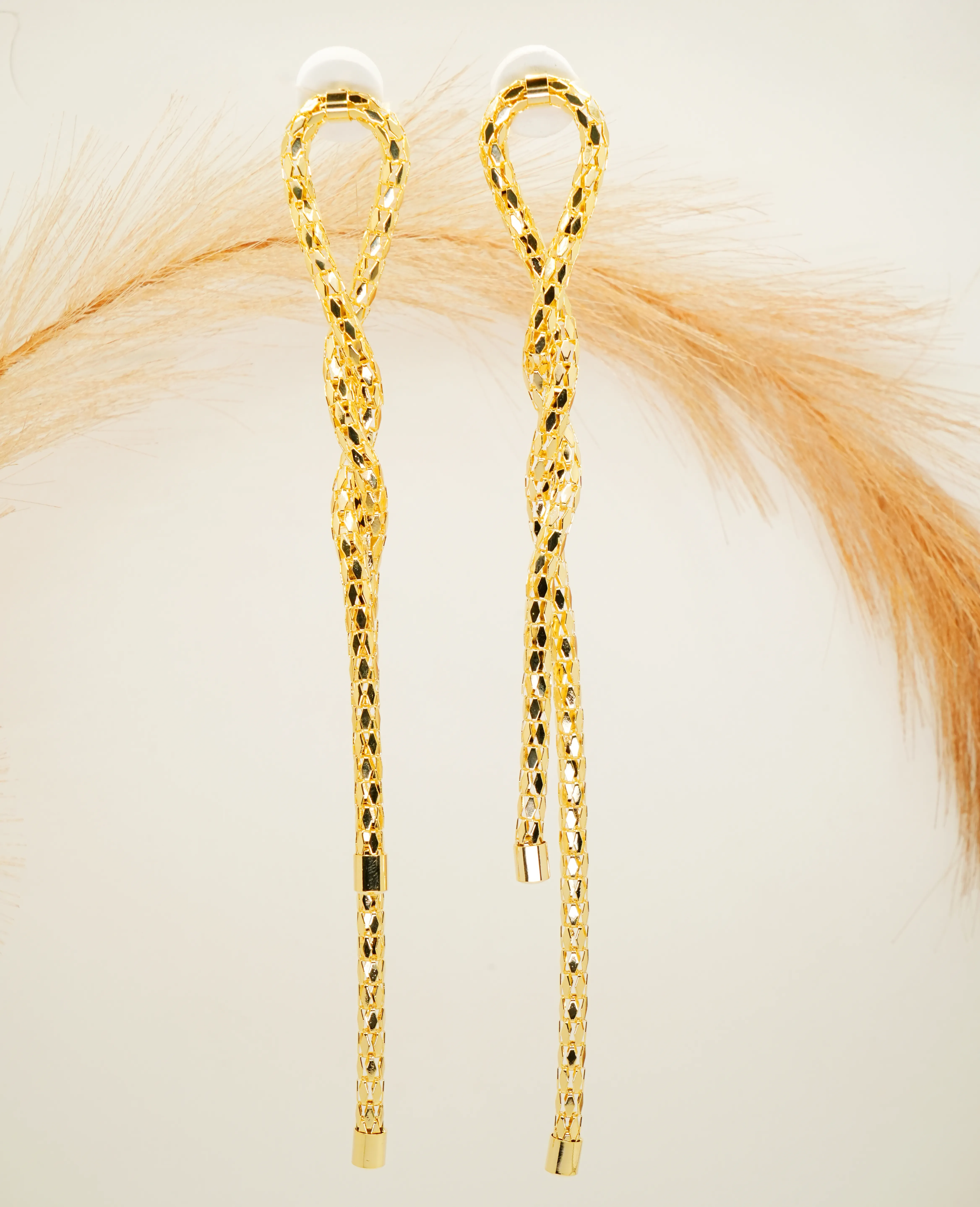 Long & Lightweight Classic Golden Dangler Earrings – Effortless Elegance