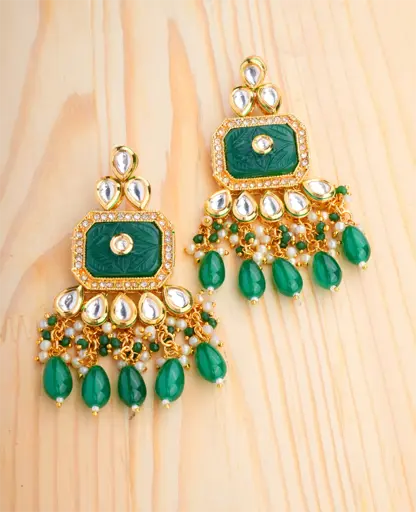 Kundan Carved Emerald Earrings – A Timeless Statement of Royal Elegance