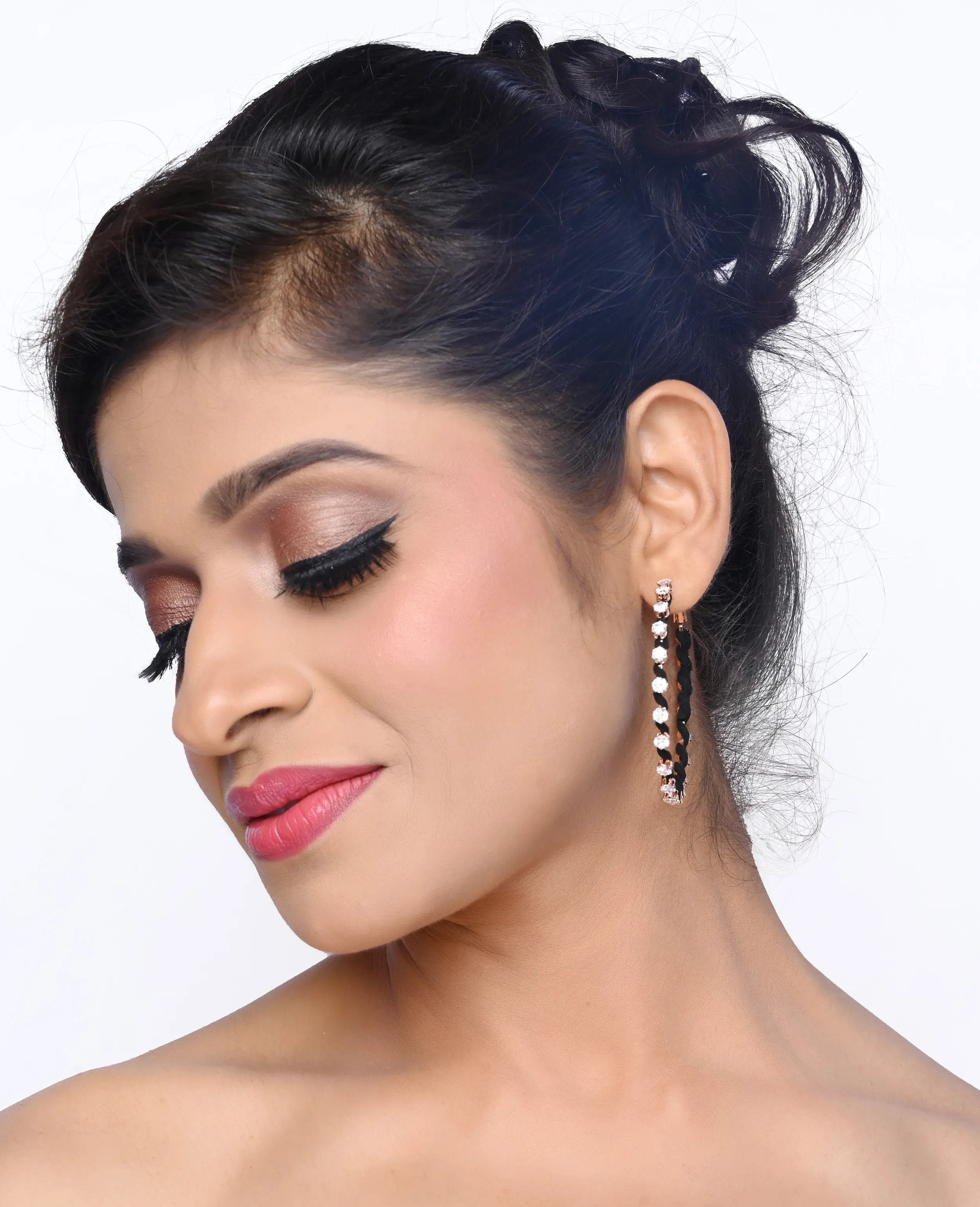 Solitaire-Studded Hoop Earrings - Golden