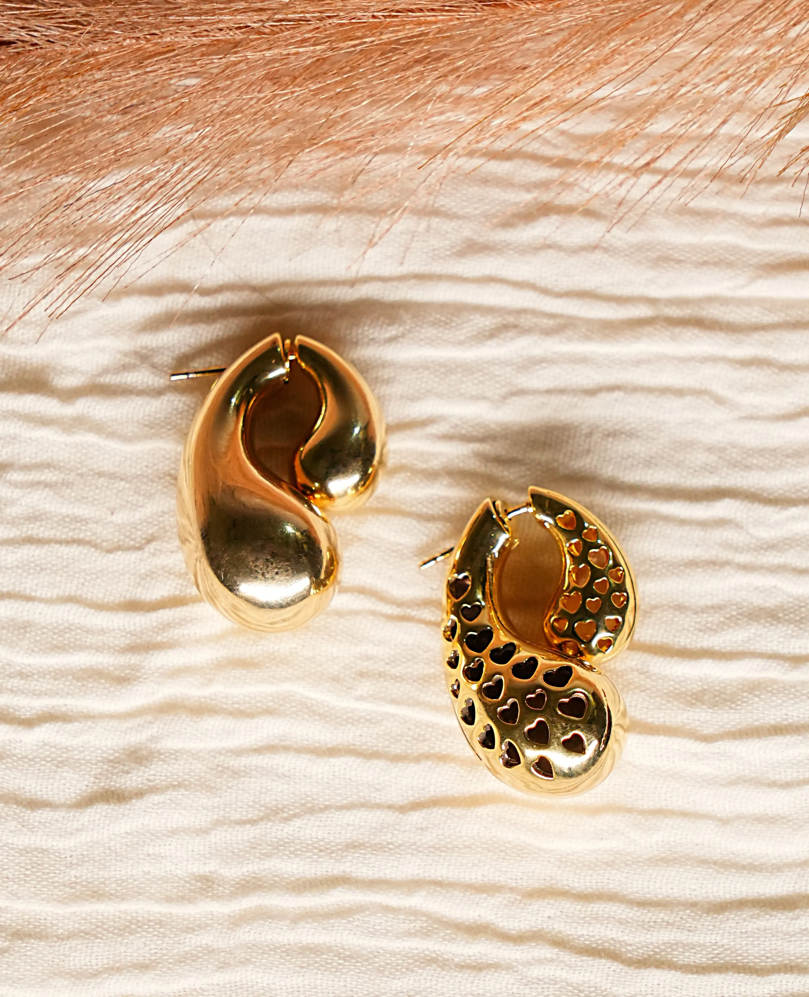 Double-Sided Earring – Golden Transformable Elegance