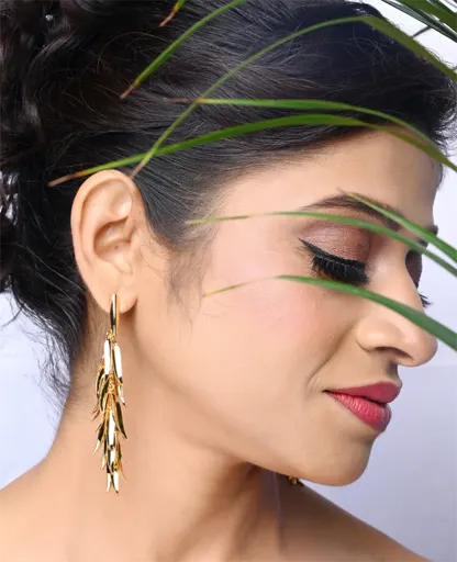 Golden Leaf Flair Hanging Earrings - Nature