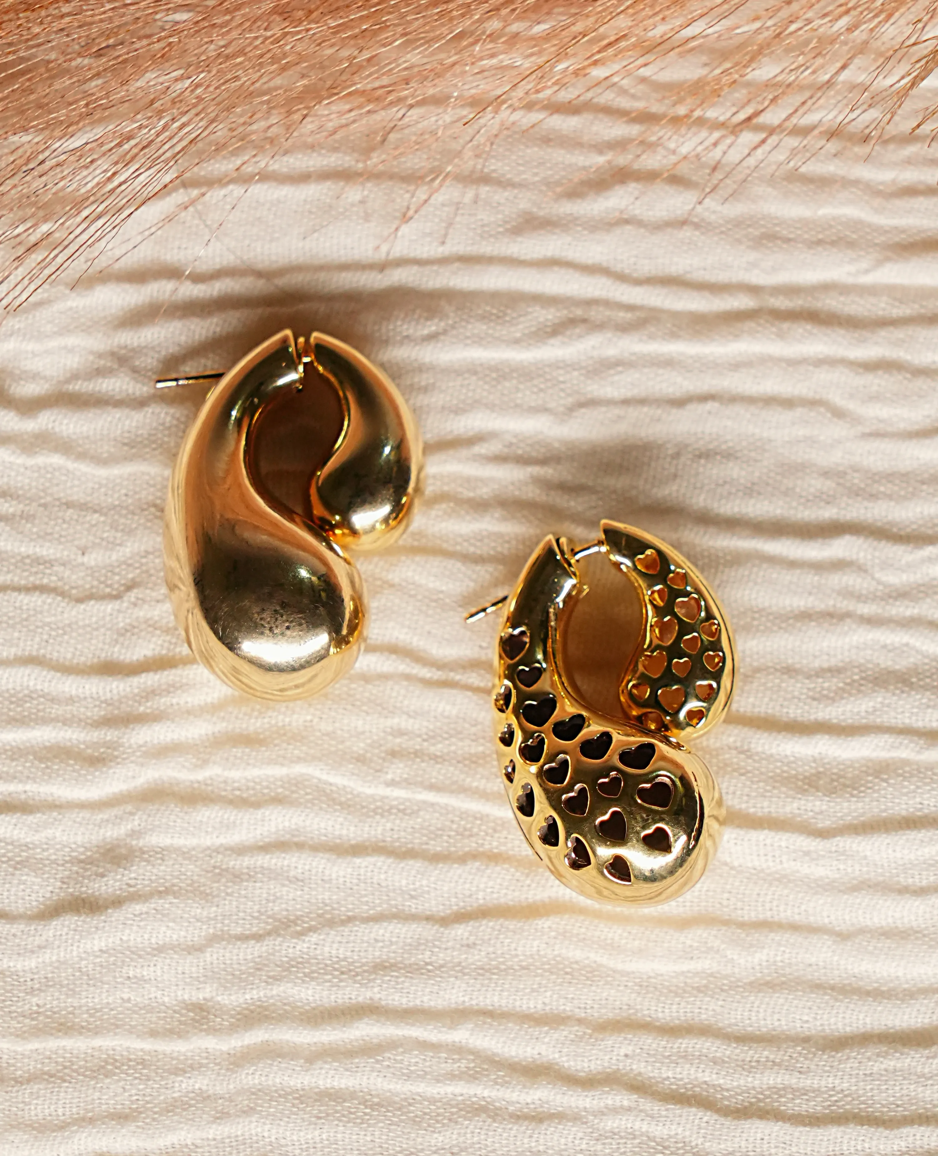 Double-Sided Earring – Golden Transformable Elegance