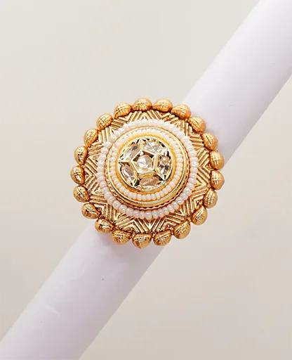 Kundan Ring - A Touch of Royalty