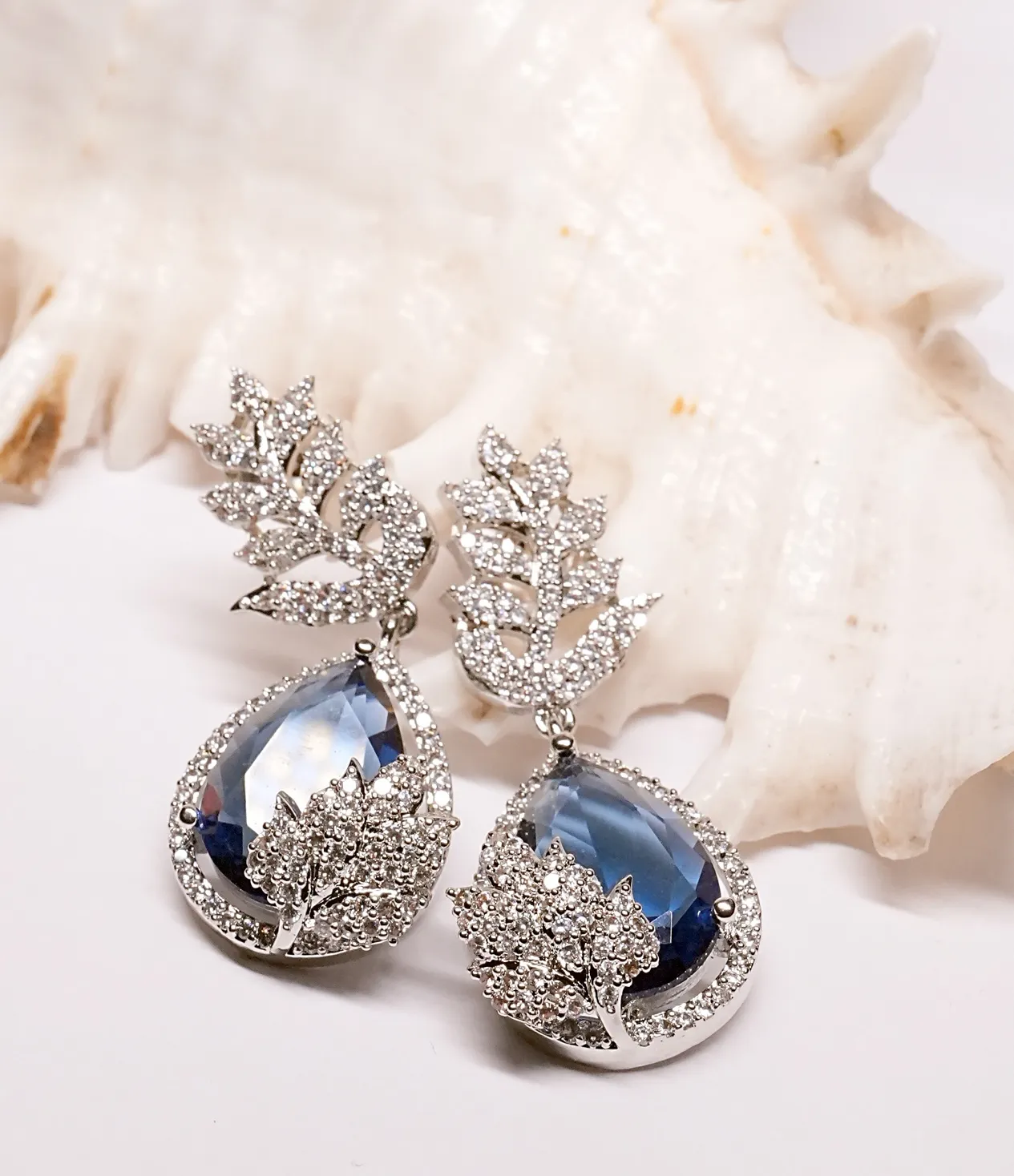 Emerald AD Earrings – For the Refreshing and Regal