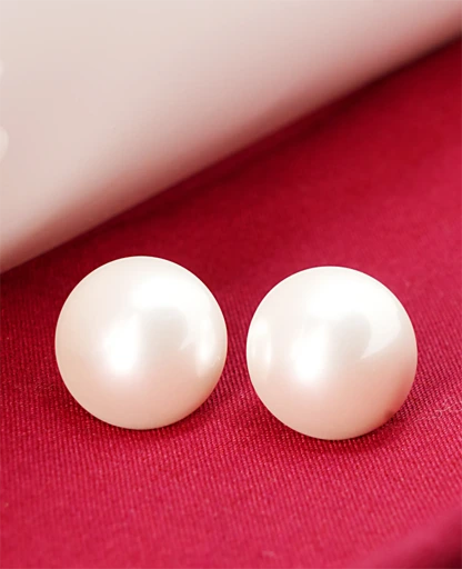 Pearl Studs